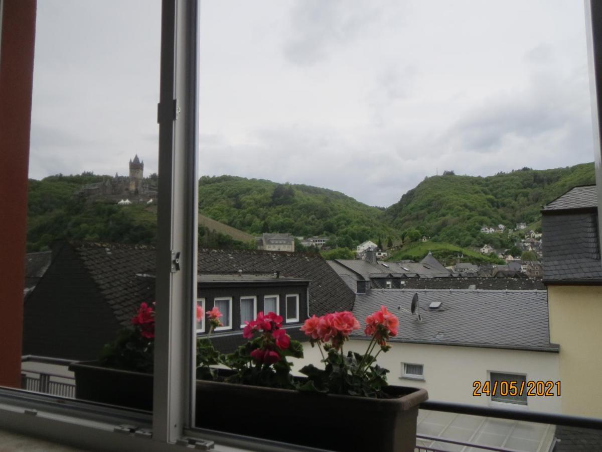 Hotel Und Gaestehaus Gute Quelle Cochem Bagian luar foto