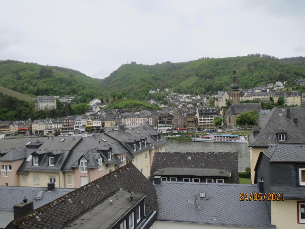 Hotel Und Gaestehaus Gute Quelle Cochem Bagian luar foto